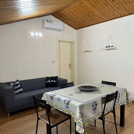 La Mansarda Di Melo Appartement Catánia Buitenkant foto